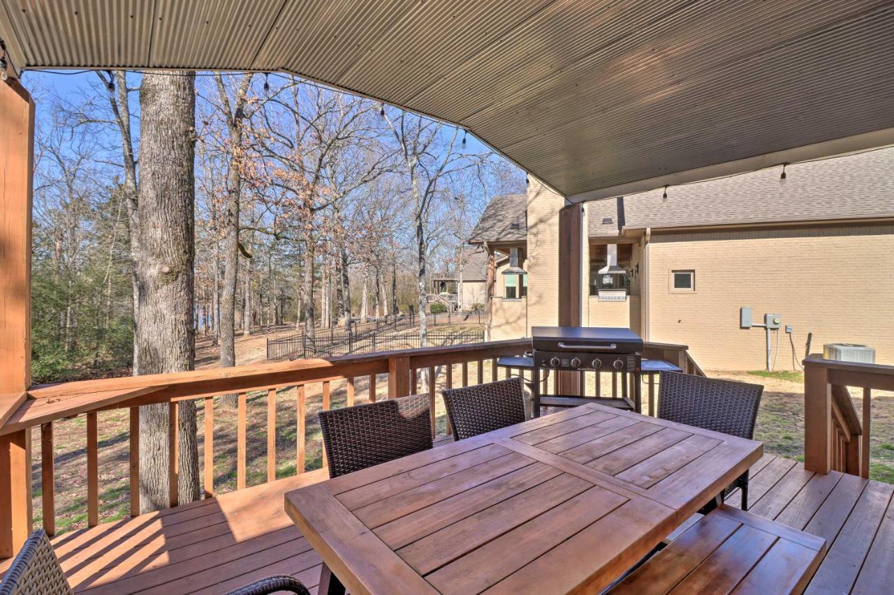 Lakefront Greers Ferry Cabin With Covered Boat Slip! Fairfield Bay Eksteriør billede