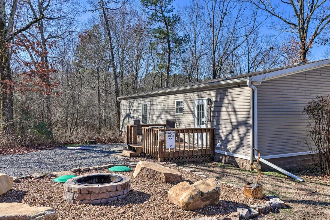 Lakefront Greers Ferry Cabin With Covered Boat Slip! Fairfield Bay Eksteriør billede